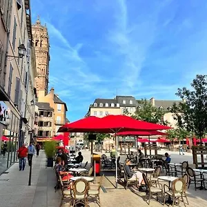 https://la-barrire-hyper-centre-calme.midi-pyreneeshotels.com